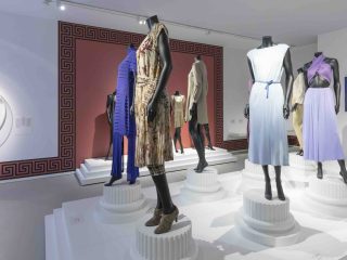 “Gianni Versace Retrospective”, an immersive journey into one of fashion universes