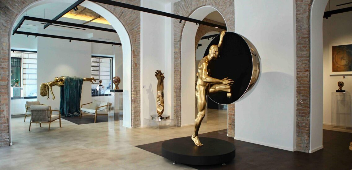 Hi Human: in Rome, Lorenzo Quinn’s art goes in search of humanity